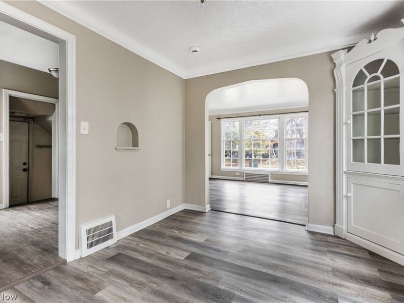 3668 Grosvenor Road , Cleveland Heights, OH 44118 Photo 5