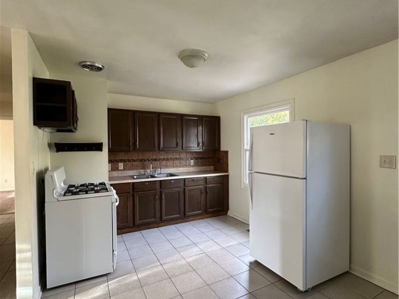 3591 Hiwood Avenue , Stow, OH 44224 Photo 8