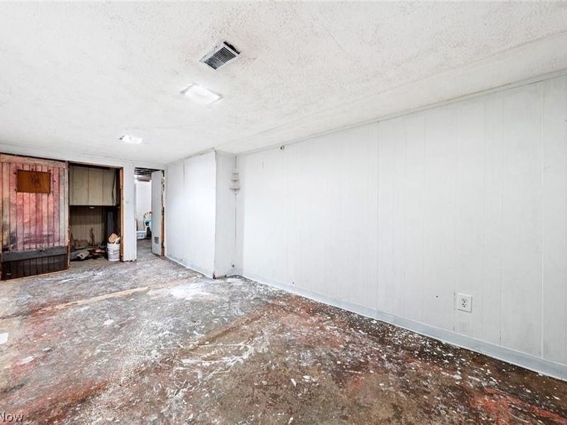 11224 Parkview Avenue, Cleveland, OH 44104 Photo 27