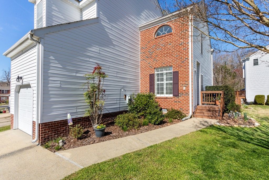 3 Creekmere Cove, Newport News, VA 23603 Main Photo