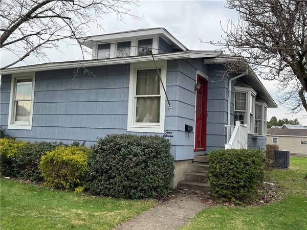 411 Rainey Ave , Grove City, PA 16127