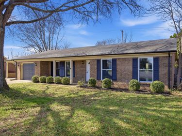 520 Berlin Drive, Versailles, KY 40383