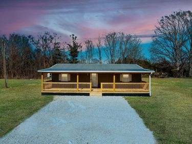 280 Kentucky 639, Albany, KY 42602