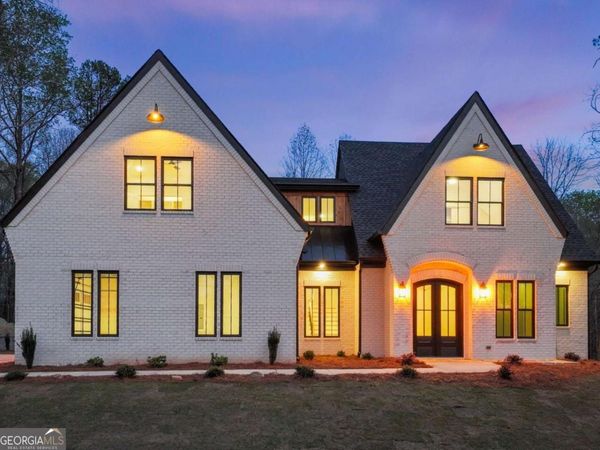 2439 Venture Drive, Gainesville, GA 30506