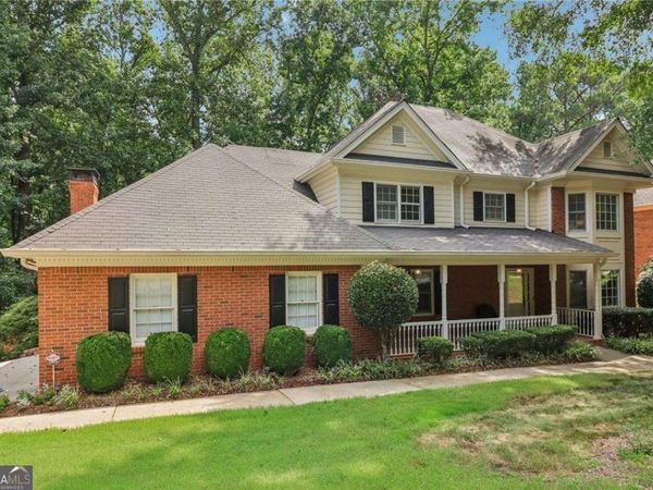 718 Haralson Drive SW, Lilburn, GA 30047