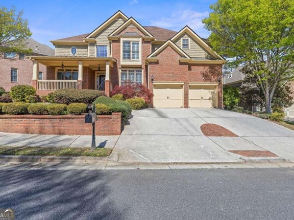 4530 Oak Brook Drive SE, Smyrna, GA 30082