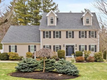 138 Fir Hill Ln, Northbridge, MA 01534
