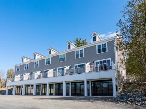 89 West Main, Unit 207, Northborough, MA 01532