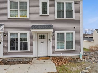 89 West Main, Unit 207, Northborough, MA 01532