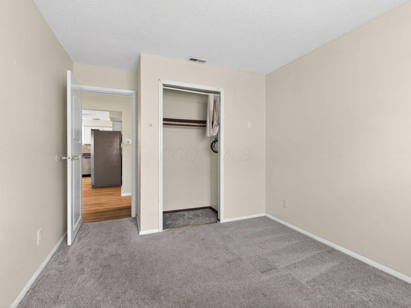 5882 Starcrest Drive , Galloway, OH 43119 Photo 18