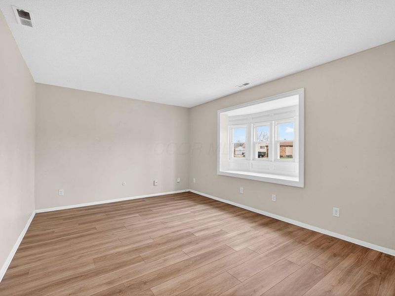 5882 Starcrest Drive , Galloway, OH 43119 Photo 5