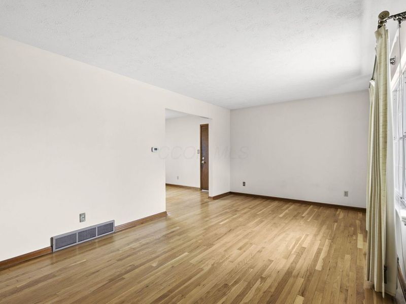 6184 Barberry Hollow , Columbus, OH 43213 Photo 4