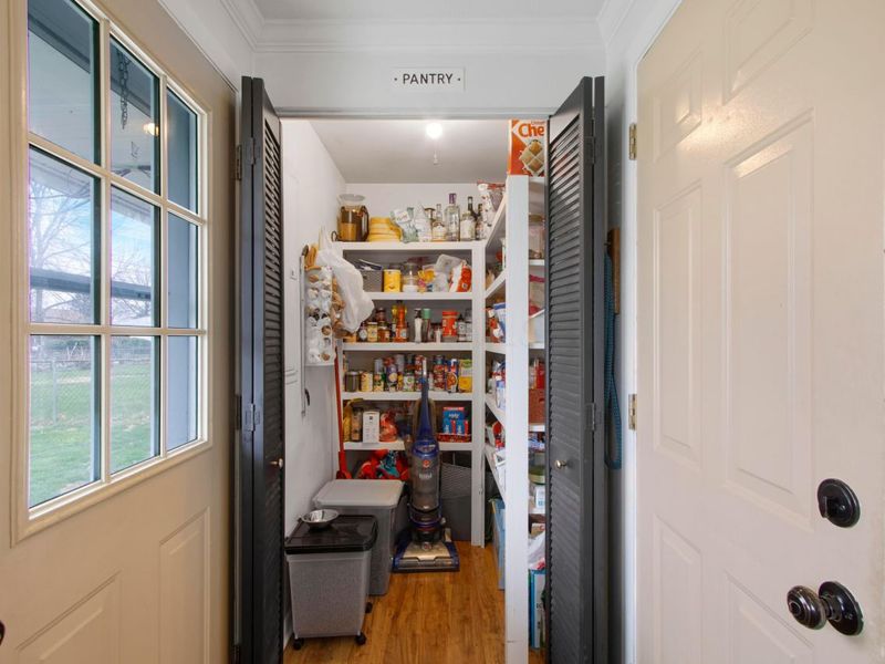 1556 Rosehill Road , Reynoldsburg, OH 43068 Photo 11