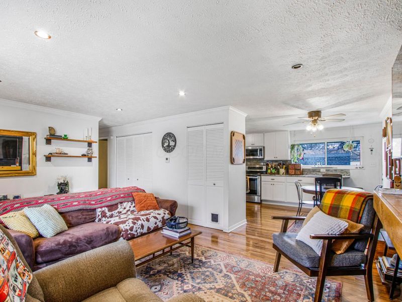 1556 Rosehill Road , Reynoldsburg, OH 43068 Photo 8