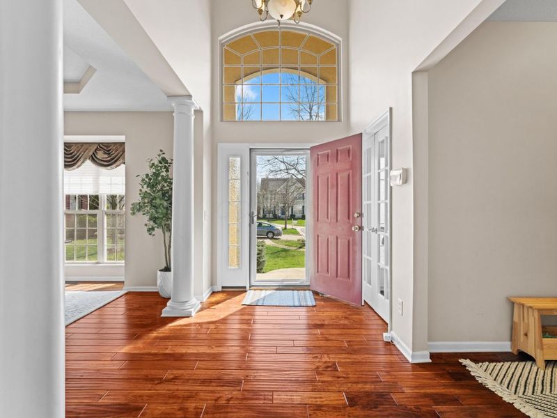 8048 Lombard Way, Dublin, OH 43016 Photo 2