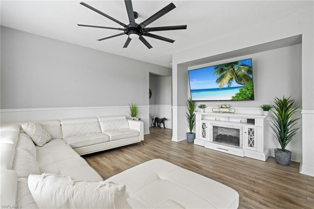 8130 Blue Daze Ct , Lehigh Acres, FL 33972 Photo