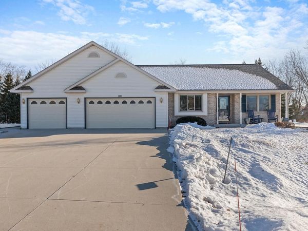 5311 Heatherfield COURT, Sheboygan, WI 53083
