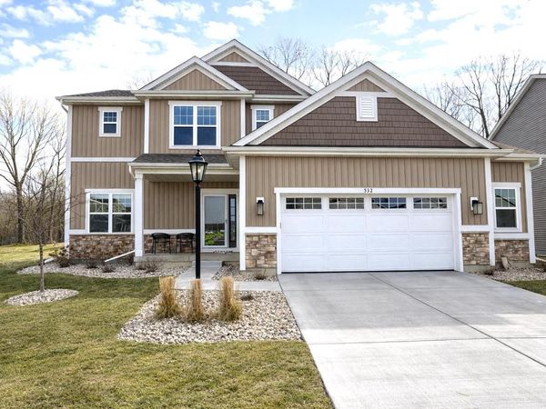 532 Wild Oak ROAD, Hartland, WI 53029