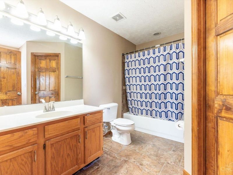 150 Stone Ridge Lane, Monroe, OH 45044 Photo 18