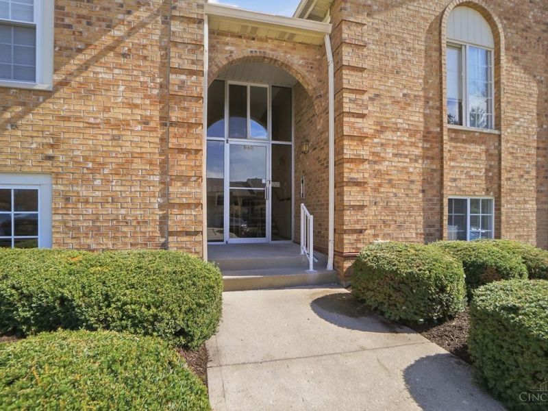 5160 Old Oak Trail, Unit 25, Delhi Twp, OH 45238 Photo 4