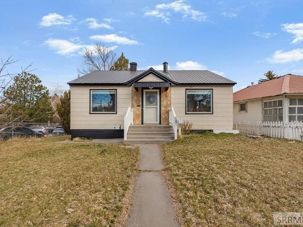 249 E 1st S, REXBURG, ID 83440