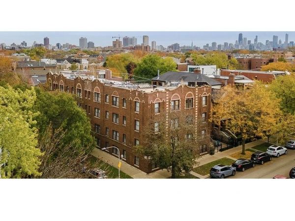1251 W Henderson Street , Unit 1, Chicago, IL 60657