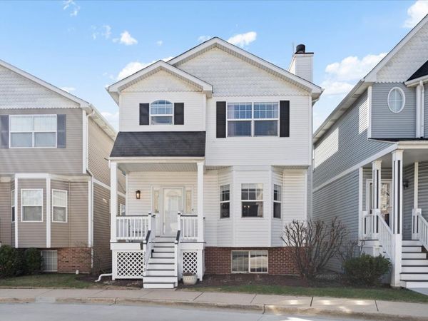 3834 N Milwaukee Court, Chicago, IL 60641