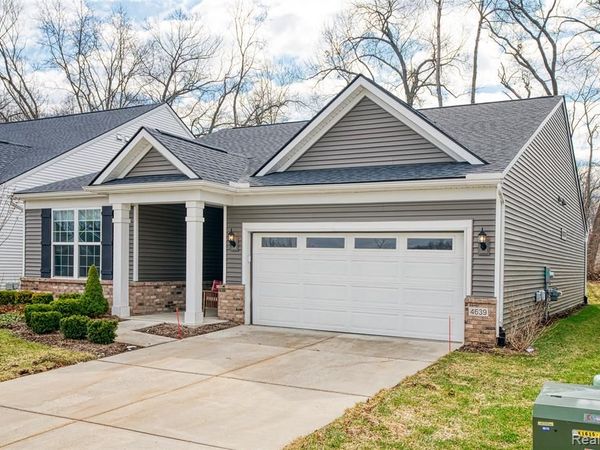 4639 Crestway Drive, Brighton, MI 48116