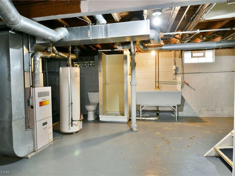 1787 Bonnie Brae Avenue NE, Warren, OH 44483 Photo 41