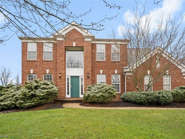 924 Theora Drive , Brunswick, OH 44212