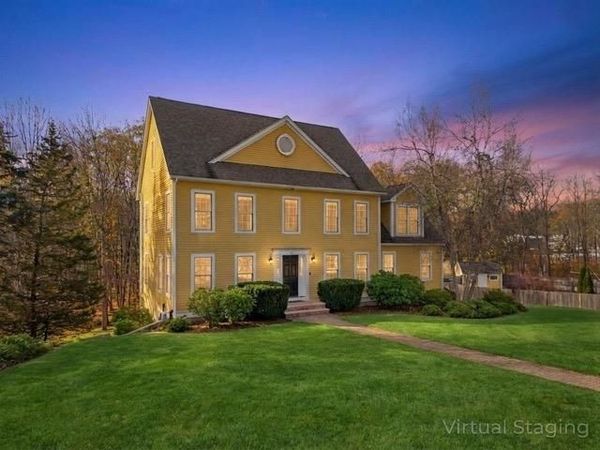 12 Runaway Road, Newfields, NH 03856