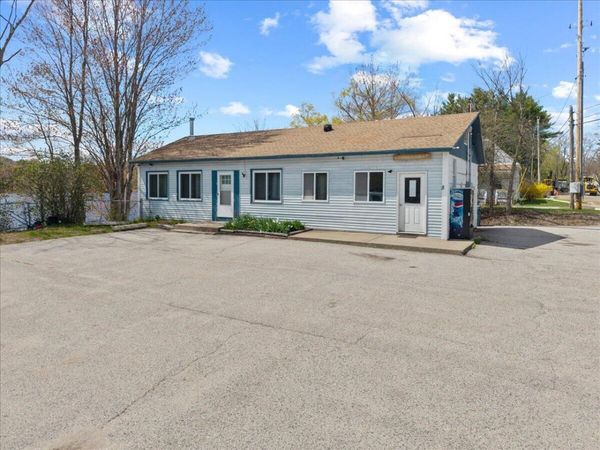 8 Emery Corner Road, Limerick, ME 04048