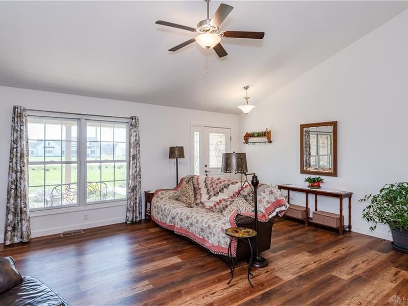 364 W Krepps Road, Xenia Township, OH 45385 Photo 9