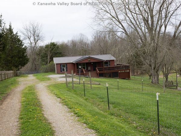 4750 steele ridge Road, Red House, WV 25168