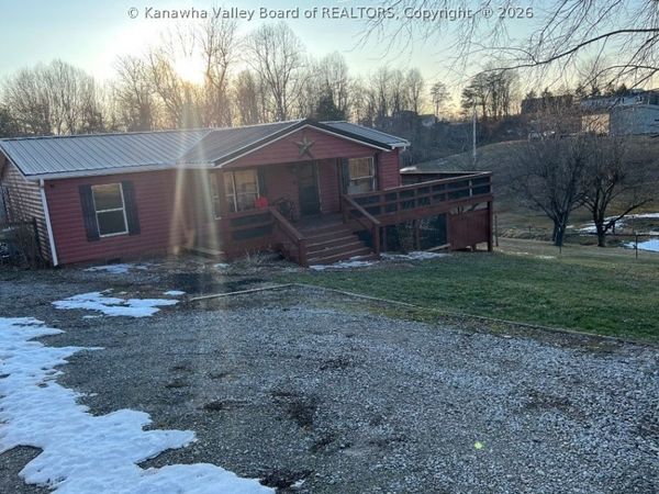 4750 steele ridge Road, Red House, WV 25168