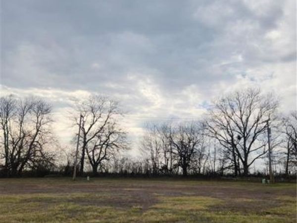 518 Hamlet Drive, Harrisonville, MO 64701