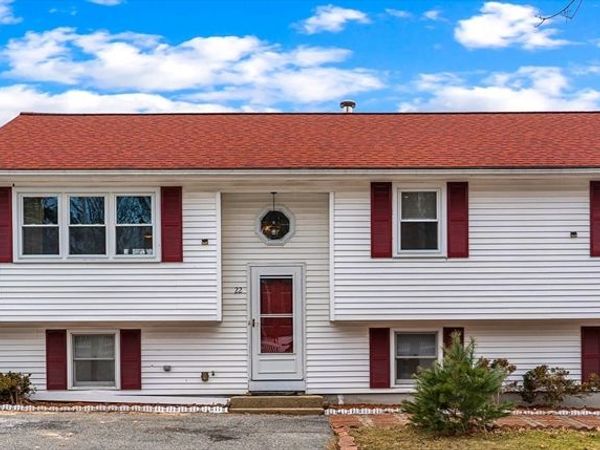 22 Osceola Ln, Billerica, MA 01821