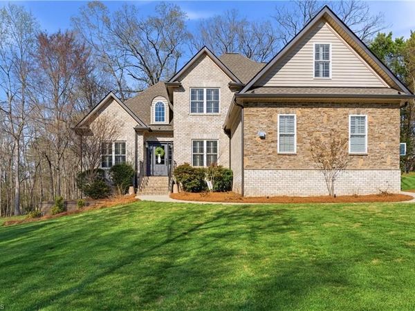 166 Fieldwood Drive, Advance, NC 27006