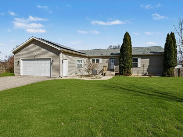 3967 Hennesey Road, Watervliet, MI 49098