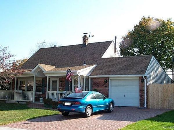 64 Corncrib Lane , Levittown, NY 11756