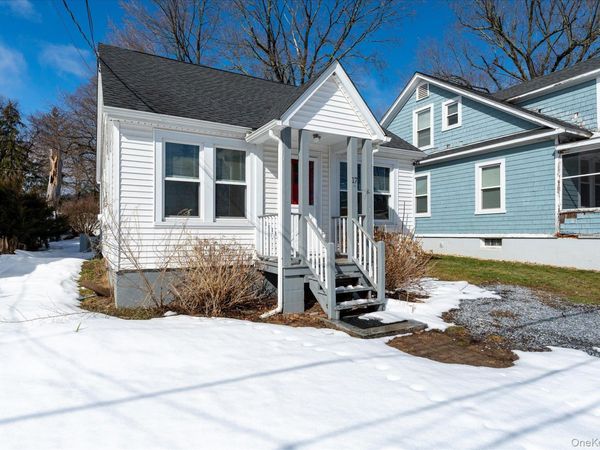 17 Argyle Street, Lake Peekskill, NY 10537