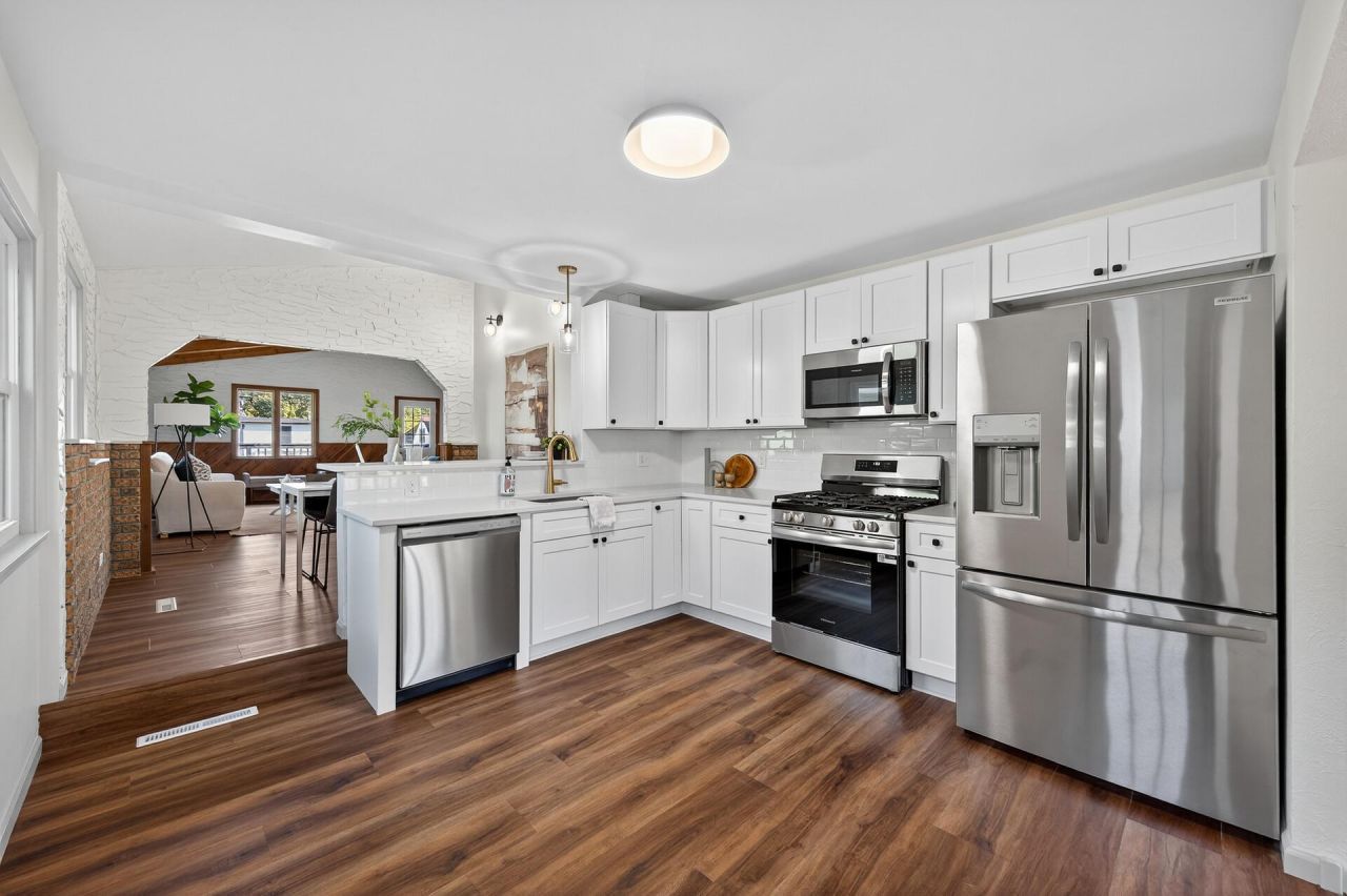 1205 8th Avenue S, South Saint Paul, MN 55075 Main Photo