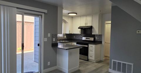 19671 Medford Cir #22, Unit 22, Hayward, CA 94541 Photo