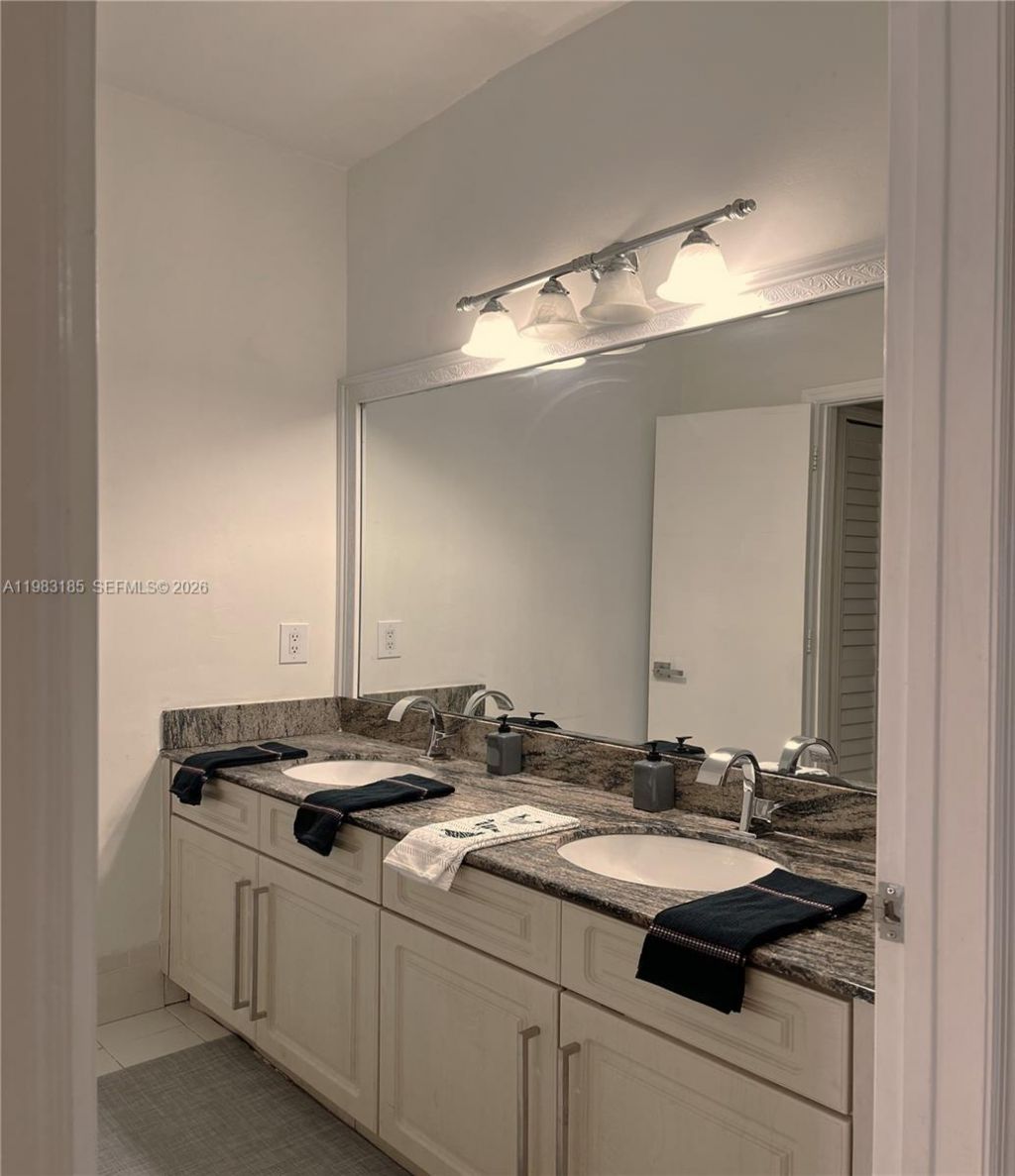 15840 SW 151st Ter, Miami, FL 33196 Photo