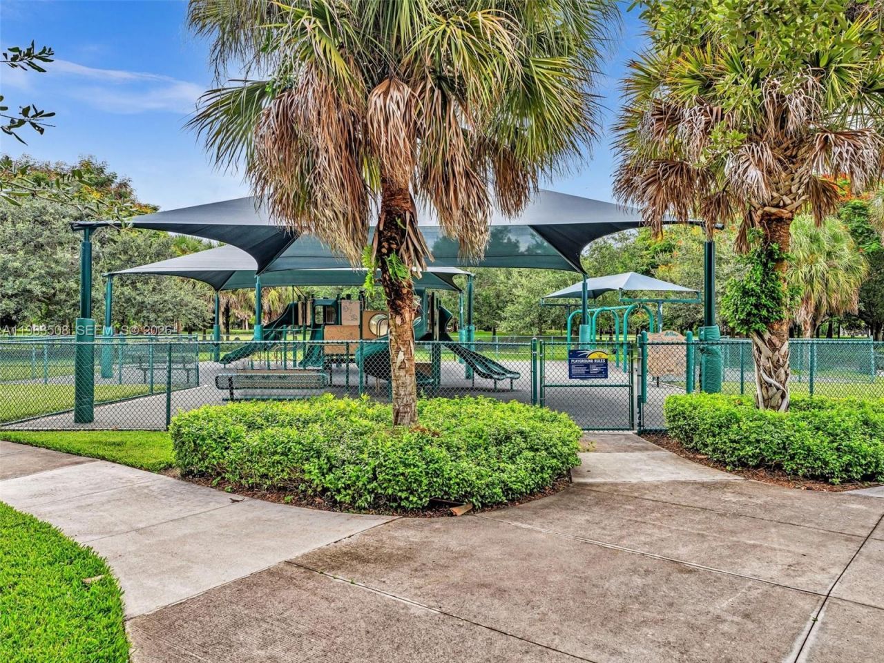 774 Heritage Dr , Weston, FL 33326 Photo