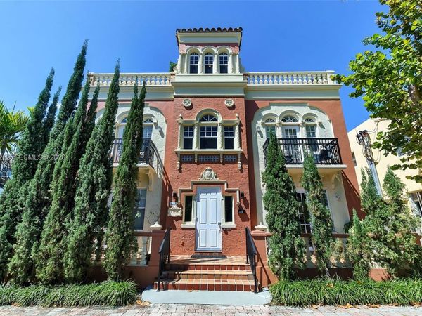 2870 Pine Tree Dr, Unit 3, Miami Beach, FL 33140