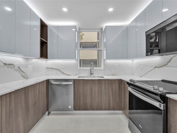 18181 NE 31st Ct, Unit 110, Aventura, FL 33160