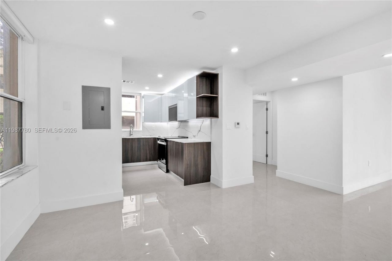 18181 NE 31st Ct, Unit 110, Aventura, FL 33160 Photo