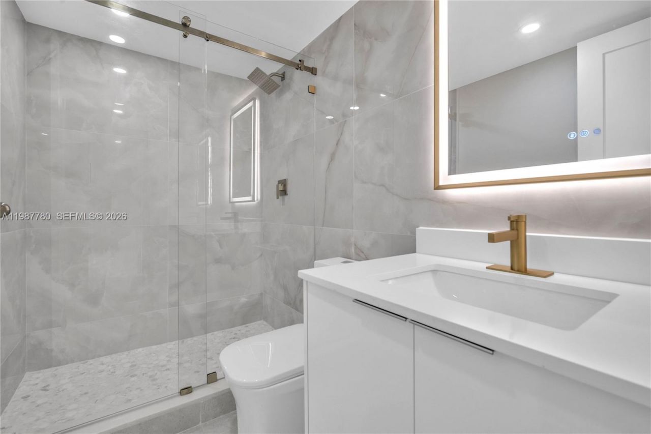 18181 NE 31st Ct, Unit 110, Aventura, FL 33160 Photo