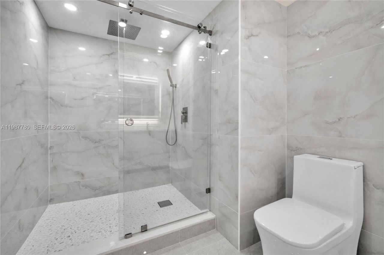 18181 NE 31st Ct, Unit 110, Aventura, FL 33160 Photo